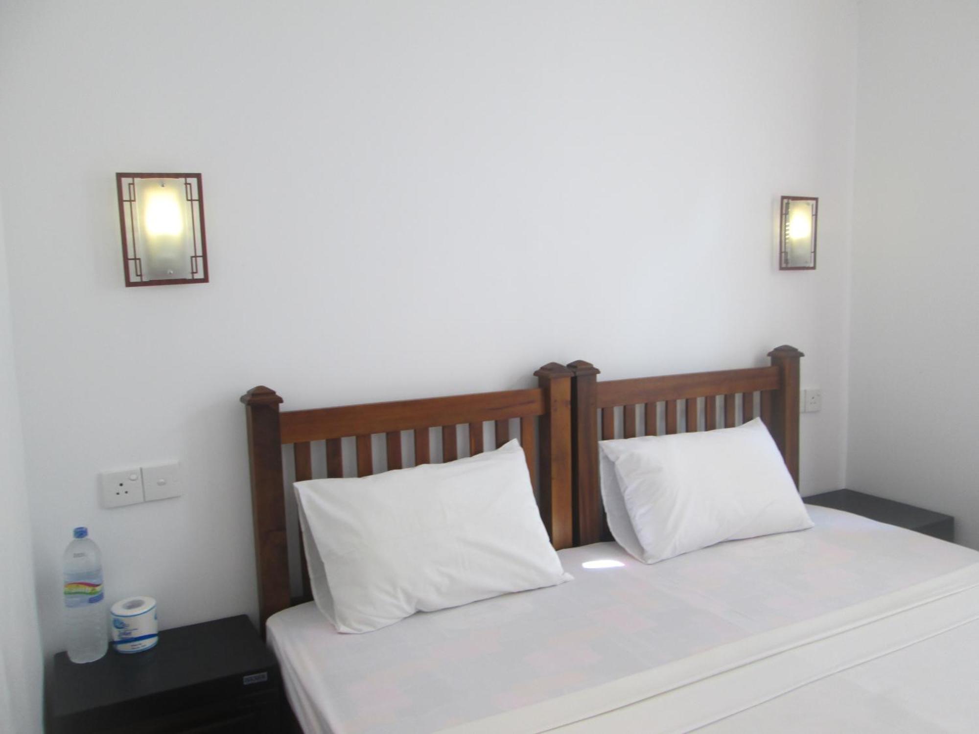 Bay Reach Home Stay Weligama Exterior foto