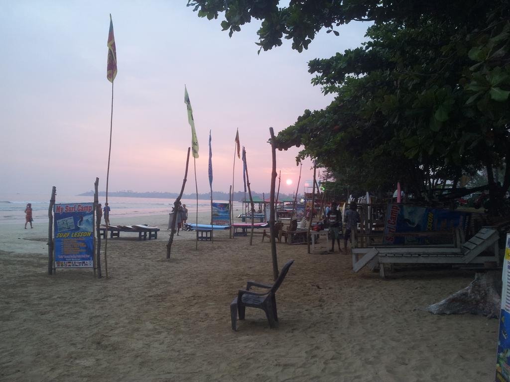 Bay Reach Home Stay Weligama Exterior foto